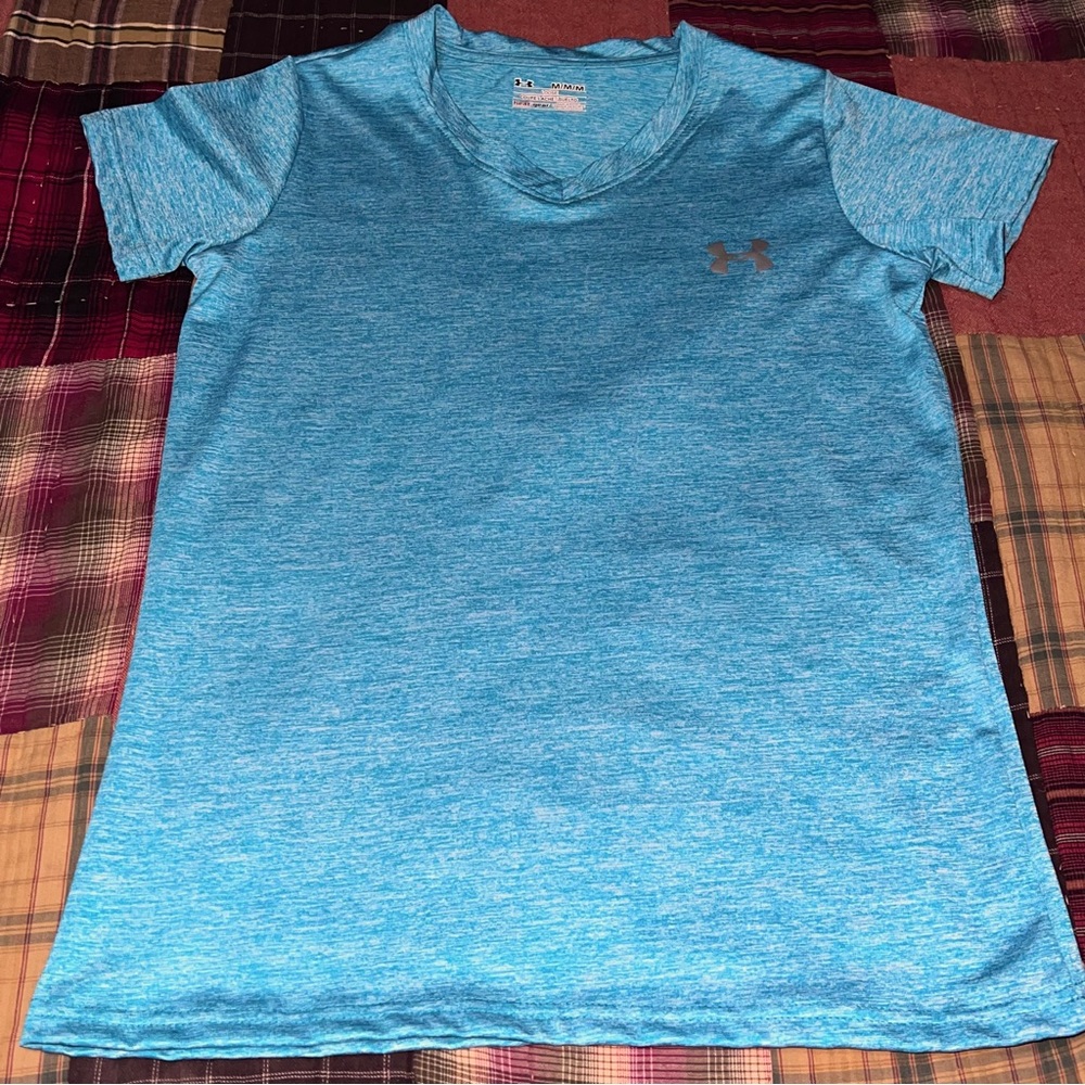 Under Armour Women’s Tech Short Sleeve V Neck Top